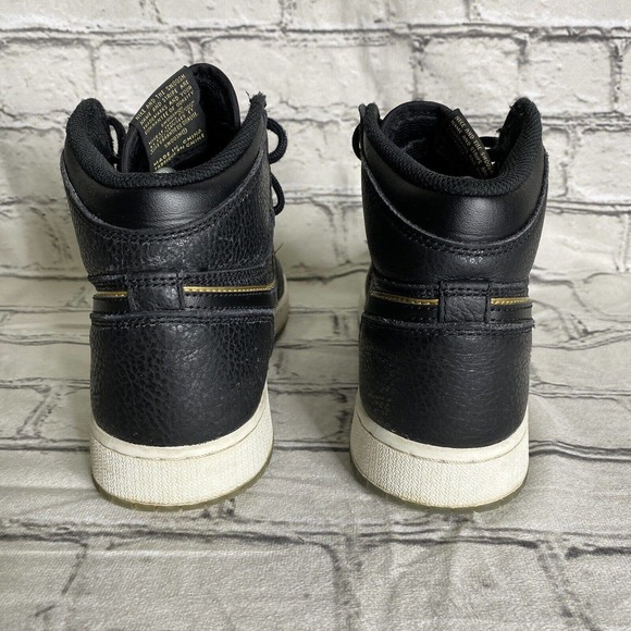 Nike Kids Black and Gold Sneakers - Picture 4 of 9